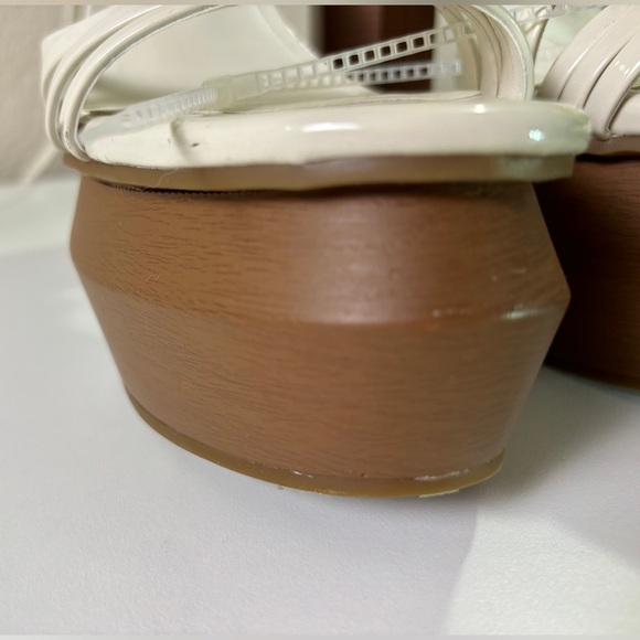 NWT Gianni Bini Cream Patent Parrish Strappy Platform Heeled Sandals 8.5 - Picture 4 of 11